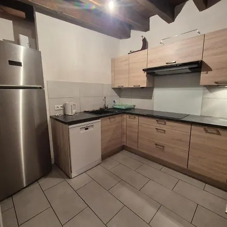 Crouze - Chaleureux Chalet, Au Pied - 14 Personnes 木屋 *